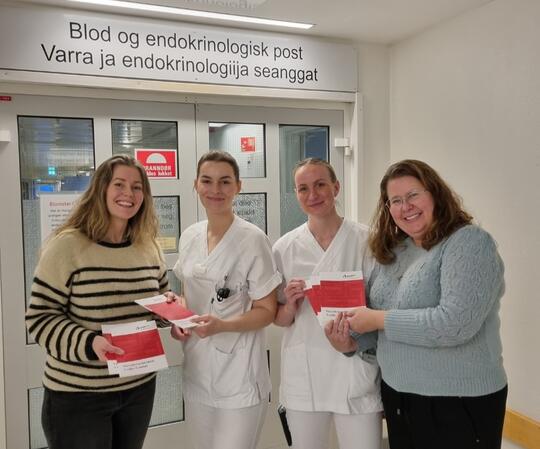 På besøk på Hematologen ved UNN, fra venstre:  Heidi Vikan,  Marit Brynjulfsen, Anna Wulff Iversen og  Elisabeth Halse. 